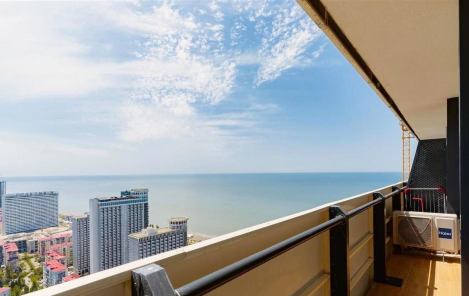 Panorama Black Sea View & Aparthotel Batumi Exteriör bild