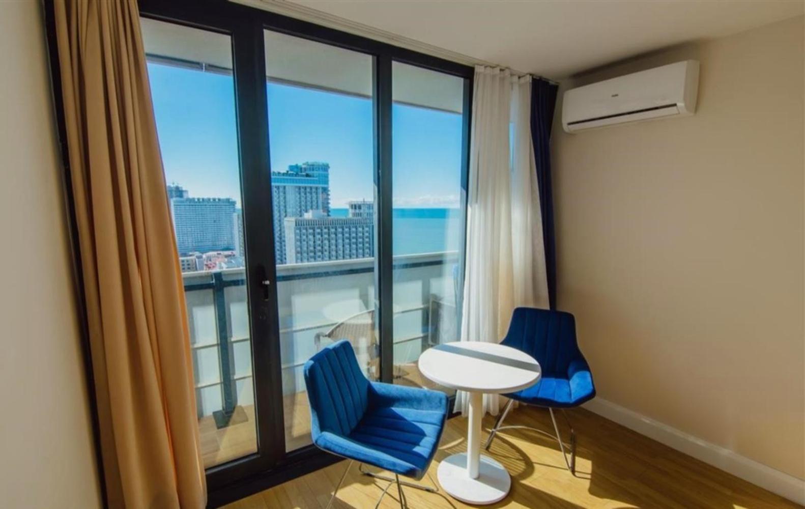 Panorama Black Sea View & Aparthotel Batumi Exteriör bild